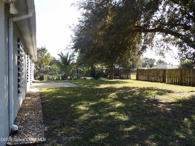 1348 Sandusky Street SE, Palm Bay, FL 32909