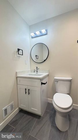 13223 HAWTHORN LN, Woodbridge, VA 22193