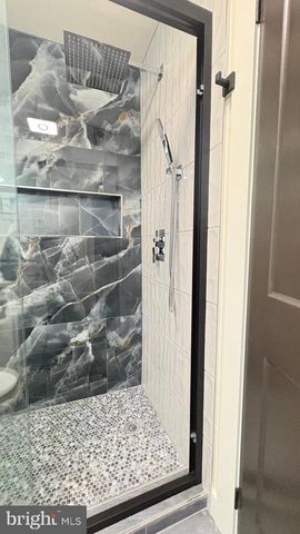 13223 HAWTHORN LN, Woodbridge, VA 22193