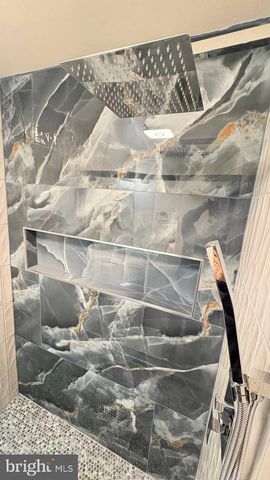 13223 HAWTHORN LN, Woodbridge, VA 22193