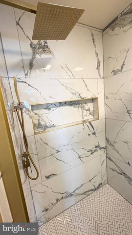 13223 HAWTHORN LN, Woodbridge, VA 22193