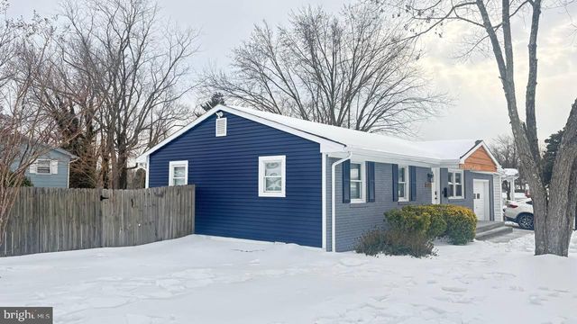 13223 HAWTHORN LN, Woodbridge, VA 22193