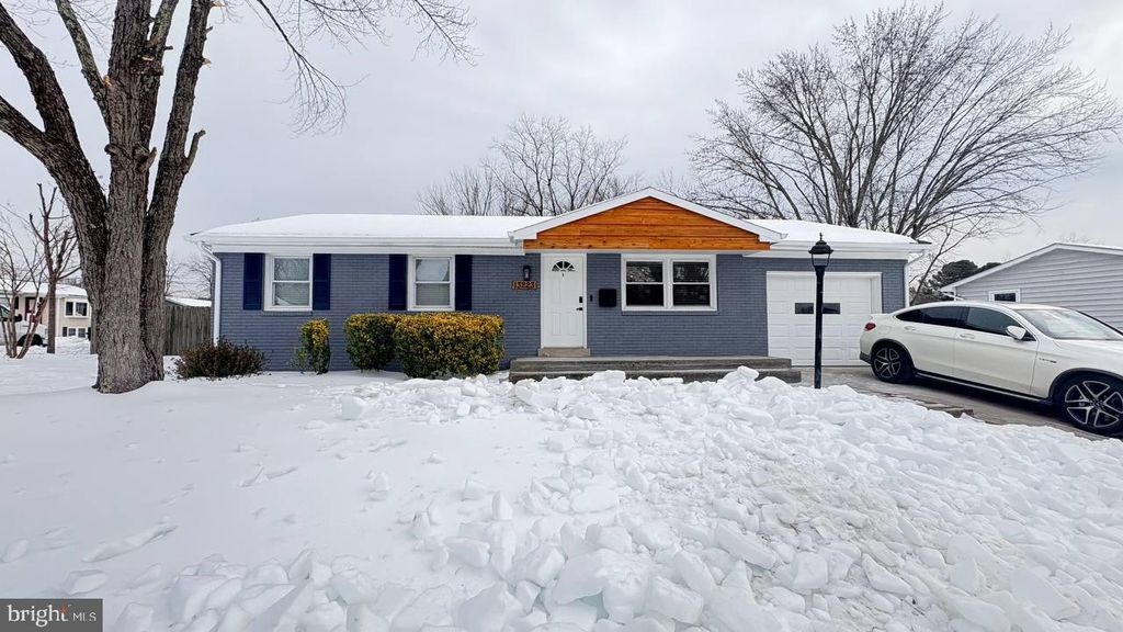 13223 HAWTHORN LN, Woodbridge, VA 22193