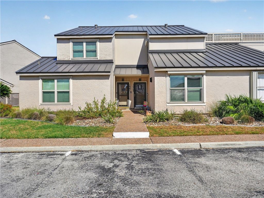 1902 Bayhouse Dr, Rockport, TX 78382 — exterior
