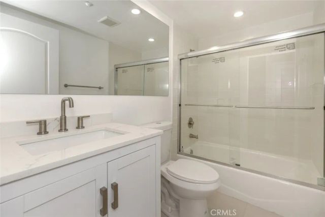 2345 Montrose Avenue 8, Montrose, CA 91020