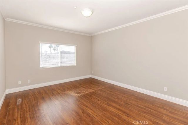 2345 Montrose Avenue 8, Montrose, CA 91020