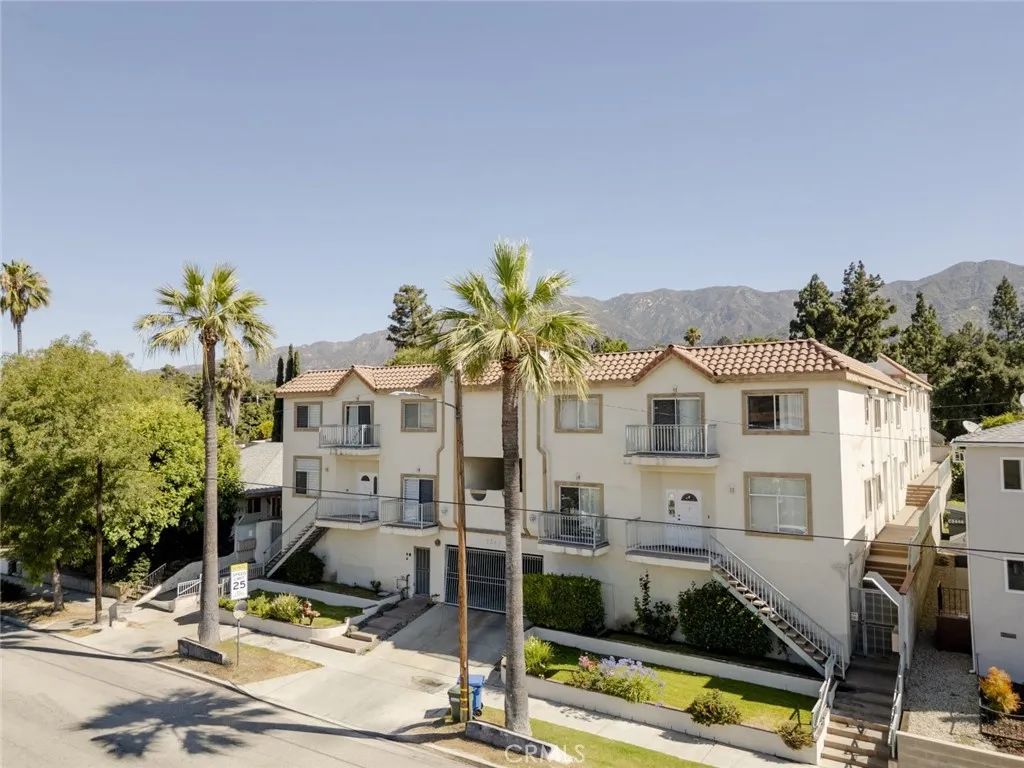 2345 Montrose Avenue 8, Montrose, CA 91020