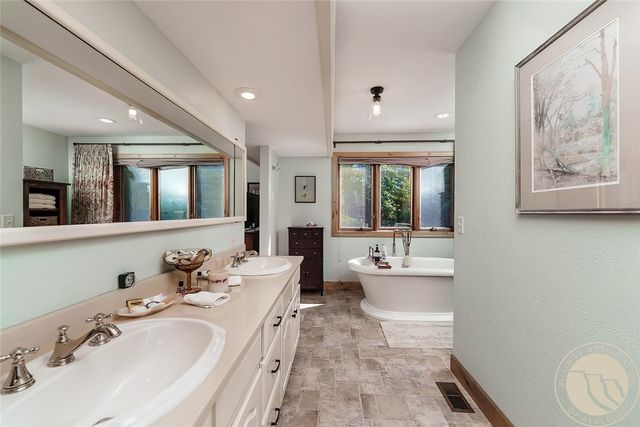 3065 Gregory DRIVE W, Billings, MT 59102