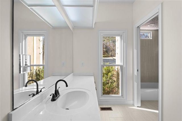 1660 Carlson SW Lane, Marietta, GA 30064