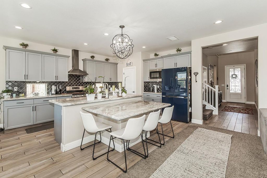 Image 12 of property listing at 4475 Crown Bluffs Drive, Madera, CA 93636