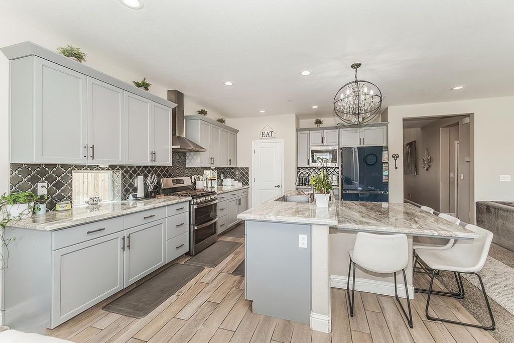 Image 14 of property listing at 4475 Crown Bluffs Drive, Madera, CA 93636