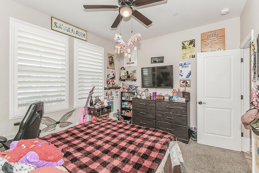 Image 22 of property listing at 4475 Crown Bluffs Drive, Madera, CA 93636