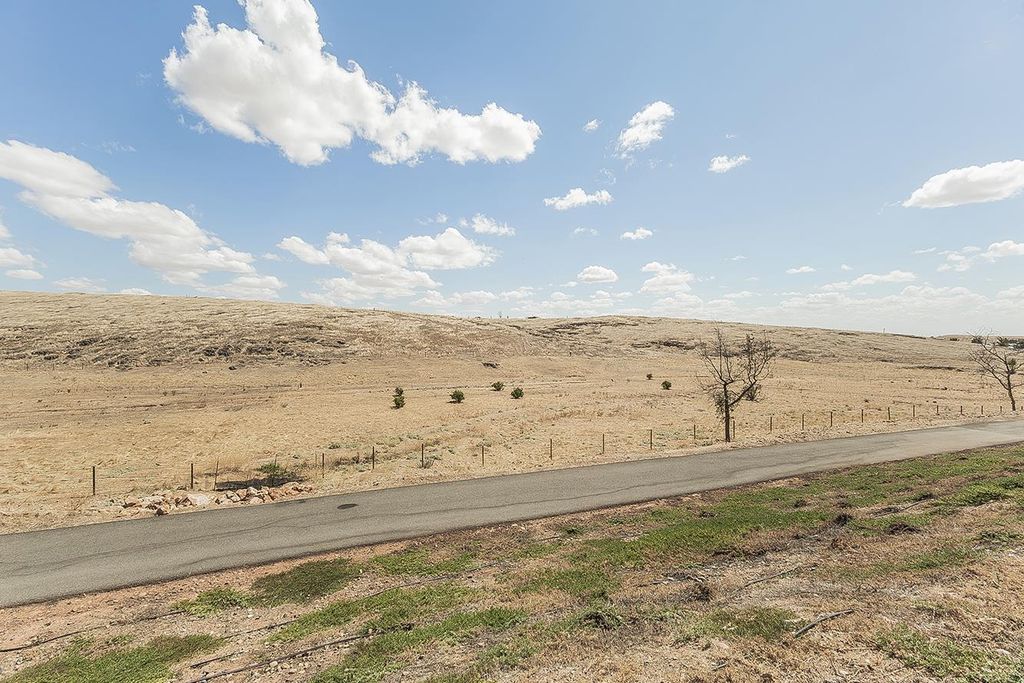 Image 56 of property listing at 4475 Crown Bluffs Drive, Madera, CA 93636