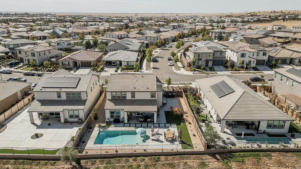 Image 68 of property listing at 4475 Crown Bluffs Drive, Madera, CA 93636