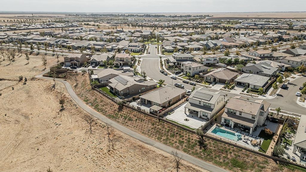 Image 71 of property listing at 4475 Crown Bluffs Drive, Madera, CA 93636