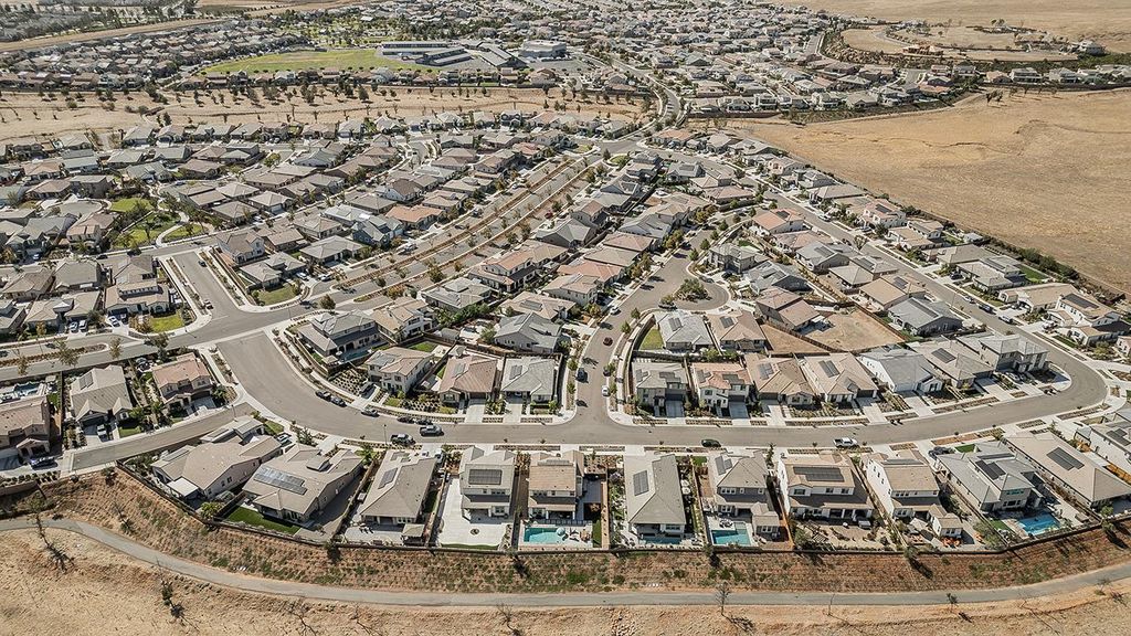 Image 74 of property listing at 4475 Crown Bluffs Drive, Madera, CA 93636