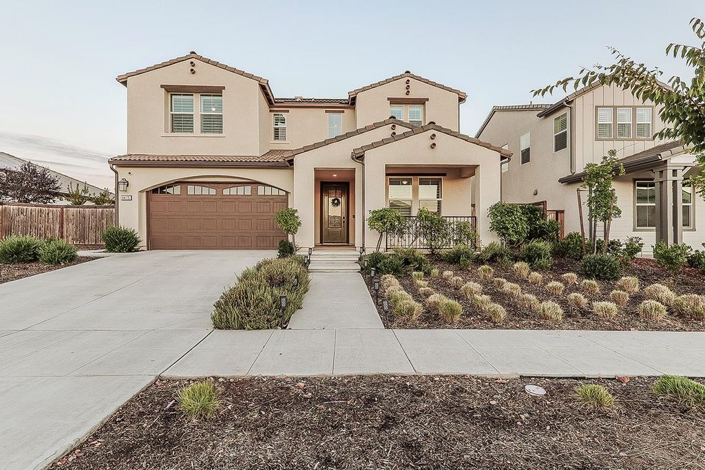 Image 75 of property listing at 4475 Crown Bluffs Drive, Madera, CA 93636