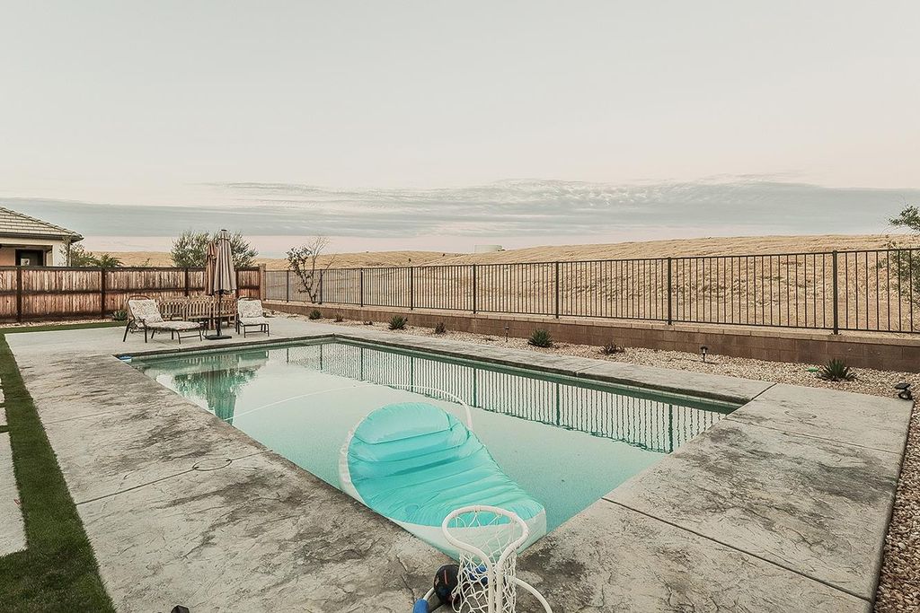 Image 79 of property listing at 4475 Crown Bluffs Drive, Madera, CA 93636