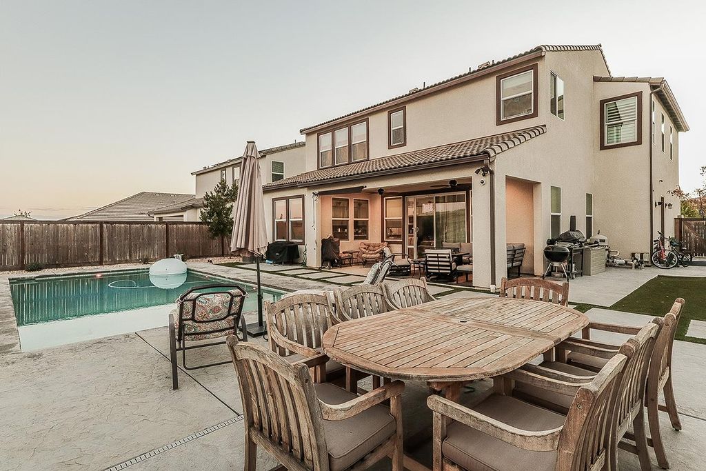 Image 82 of property listing at 4475 Crown Bluffs Drive, Madera, CA 93636