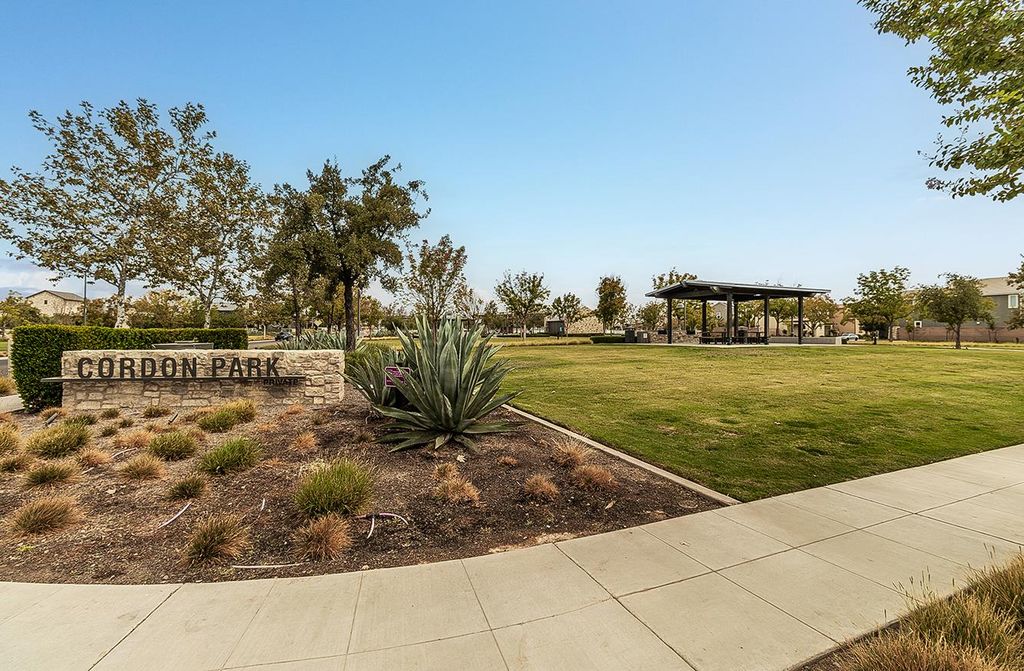 Image 96 of property listing at 4475 Crown Bluffs Drive, Madera, CA 93636