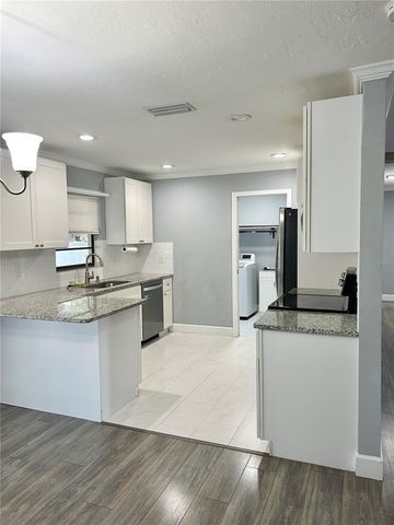 4633 BROOKSDALE DRIVE, Sarasota, FL 34232