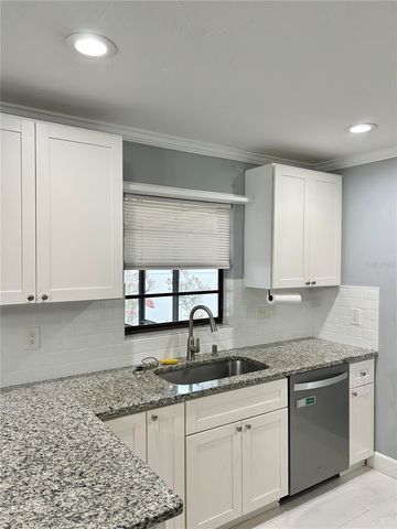 4633 BROOKSDALE DRIVE, Sarasota, FL 34232