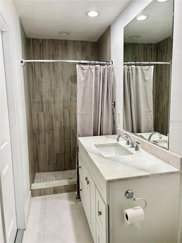 4633 BROOKSDALE DRIVE, Sarasota, FL 34232