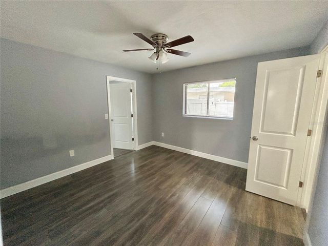 4633 BROOKSDALE DRIVE, Sarasota, FL 34232
