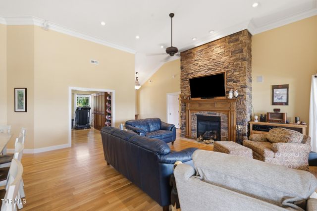 229 Forest Lane N, Blountville, TN 37617