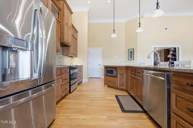 229 Forest Lane N, Blountville, TN 37617