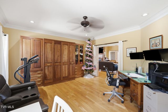 229 Forest Lane N, Blountville, TN 37617