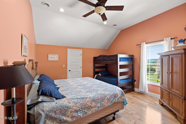 229 Forest Lane N, Blountville, TN 37617