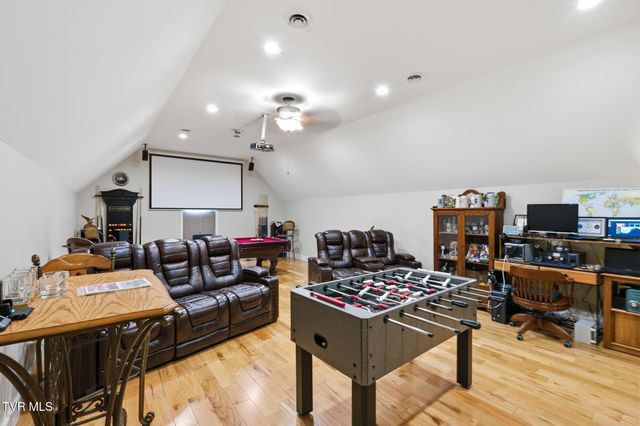 229 Forest Lane N, Blountville, TN 37617