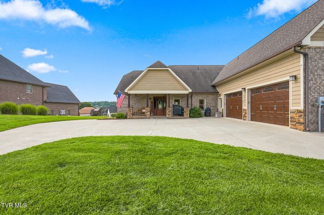 229 Forest Lane N, Blountville, TN 37617
