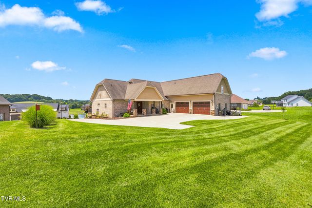 229 Forest Lane N, Blountville, TN 37617