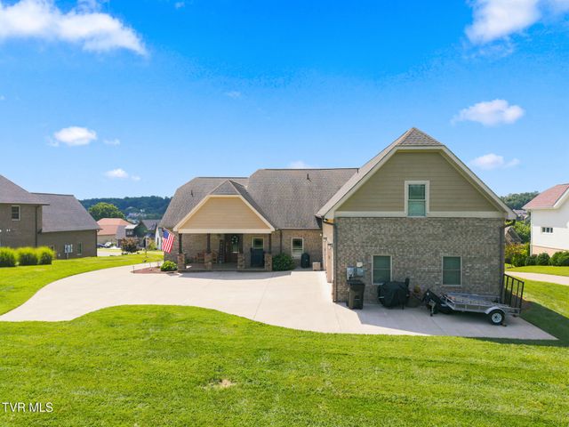 229 Forest Lane N, Blountville, TN 37617