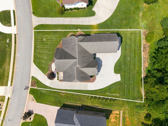 229 Forest Lane N, Blountville, TN 37617