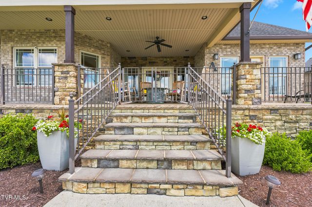 229 Forest Lane N, Blountville, TN 37617