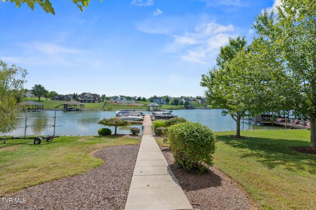 229 Forest Lane N, Blountville, TN 37617