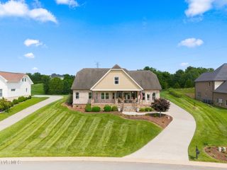 229 Forest Lane N, Blountville, TN 37617