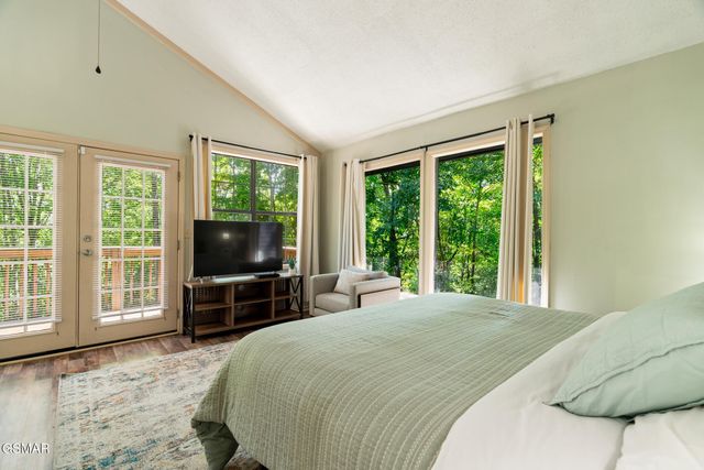 459 Sugar Mtn Way, Pigeon Forge, TN 37863