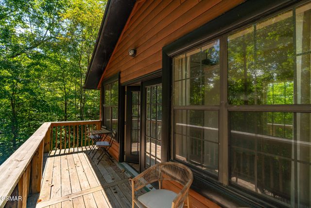 459 Sugar Mtn Way, Pigeon Forge, TN 37863