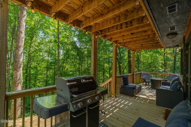 459 Sugar Mtn Way, Pigeon Forge, TN 37863