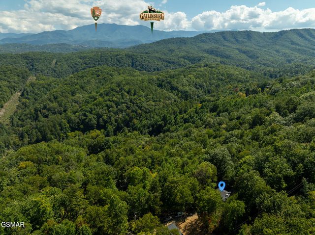 459 Sugar Mtn Way, Pigeon Forge, TN 37863