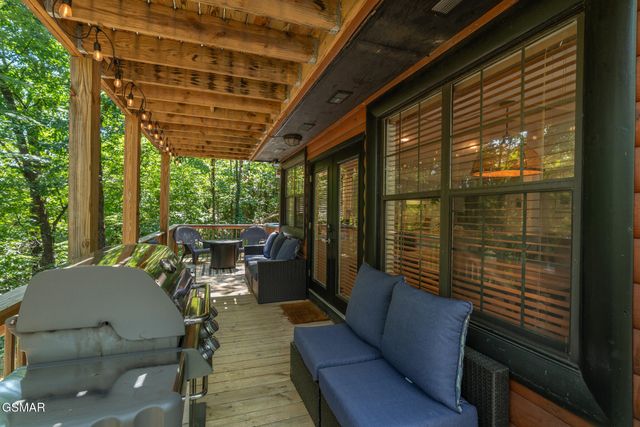 459 Sugar Mtn Way, Pigeon Forge, TN 37863