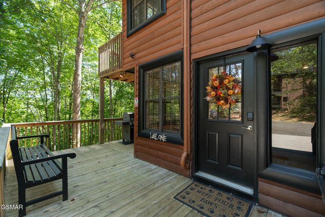 459 Sugar Mtn Way, Pigeon Forge, TN 37863