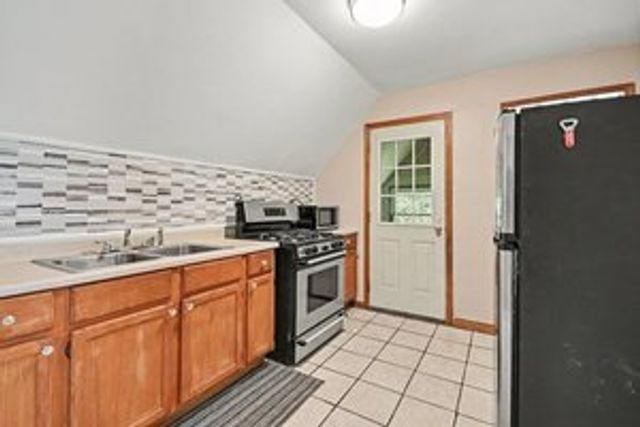 6621 S Oakley Avenue, Chicago, IL 60636