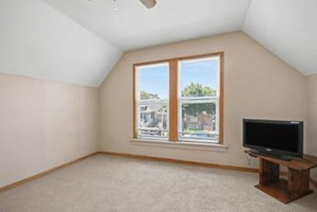 6621 S Oakley Avenue, Chicago, IL 60636