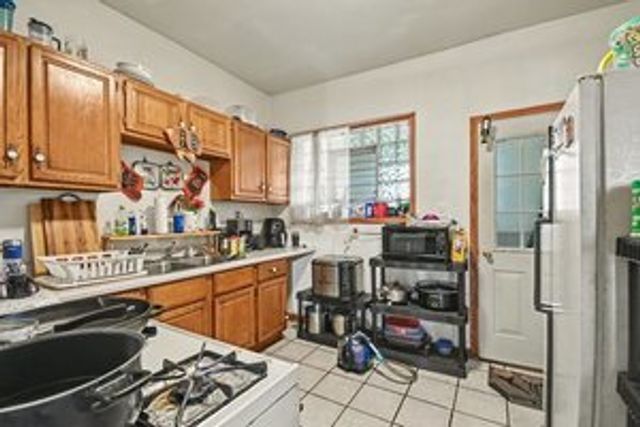 6621 S Oakley Avenue, Chicago, IL 60636