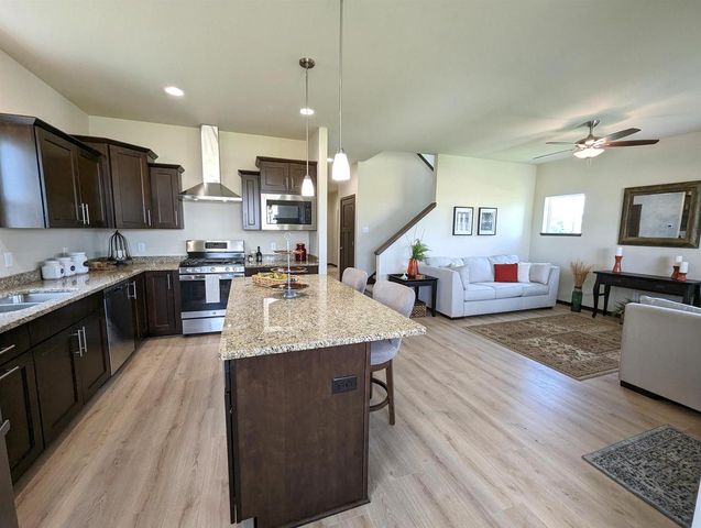 4321 Goldeneye Gateway Drive, Middleton, WI 53562